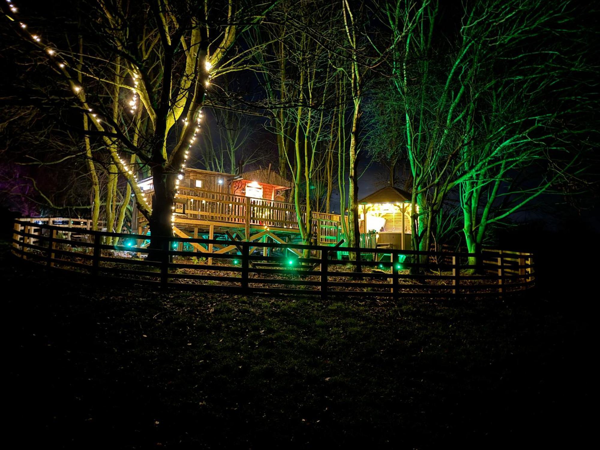 Burtree Country House, Tipi'S, Treehouse & Lodge & House Rooms With Hot Tubs In A Private Garden 서스크 외부 사진
