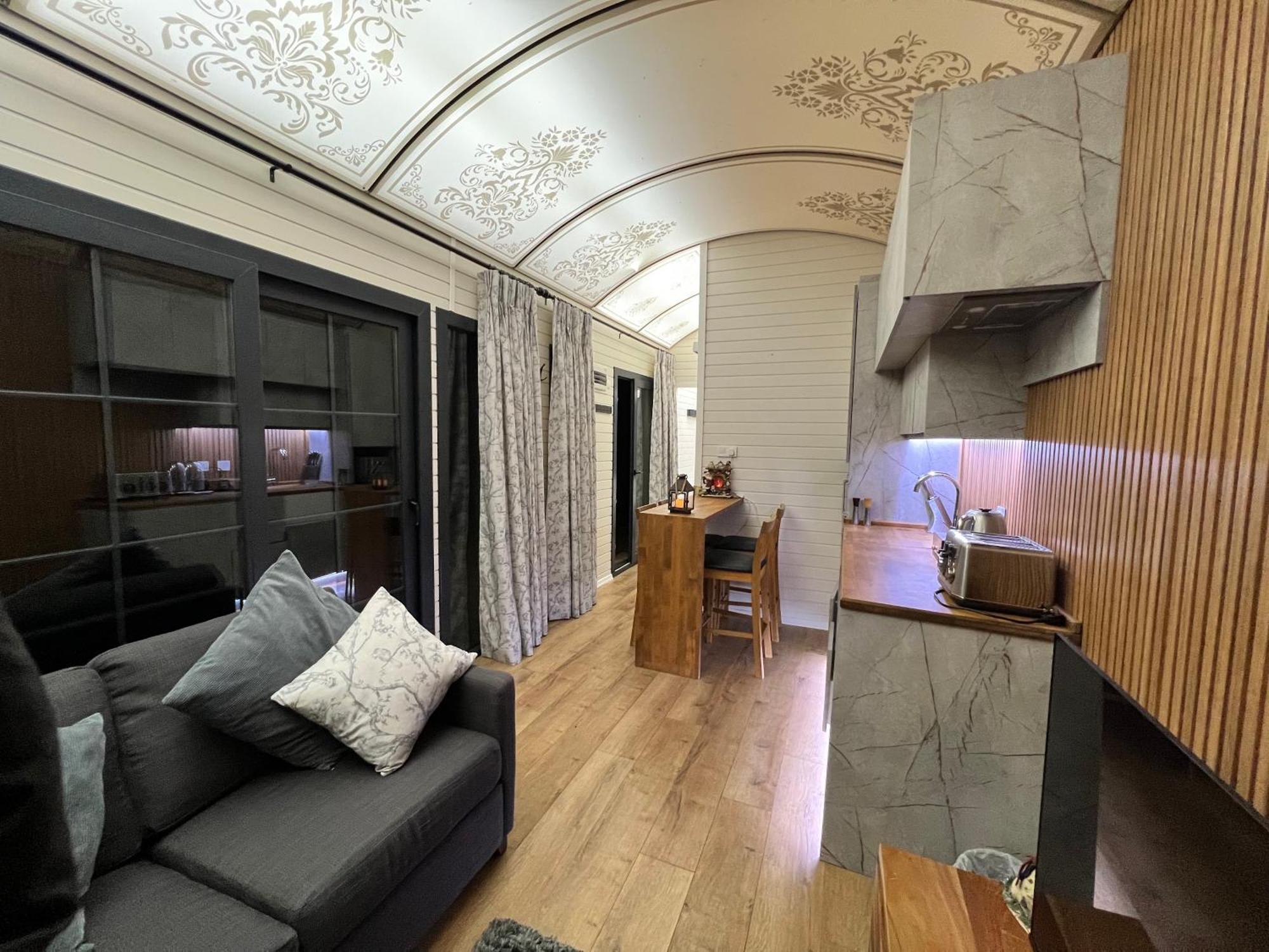 Burtree Country House, Tipi'S, Treehouse & Lodge & House Rooms With Hot Tubs In A Private Garden 서스크 외부 사진