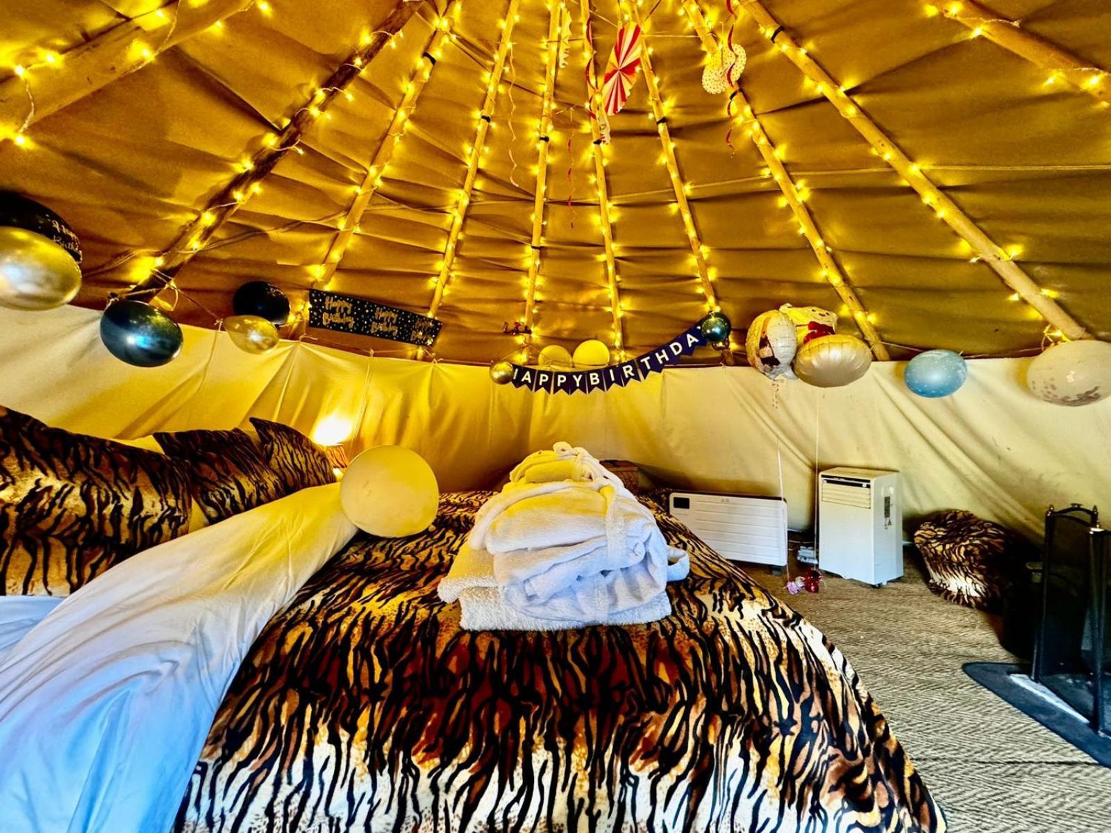 Burtree Country House, Tipi'S, Treehouse & Lodge & House Rooms With Hot Tubs In A Private Garden 서스크 외부 사진