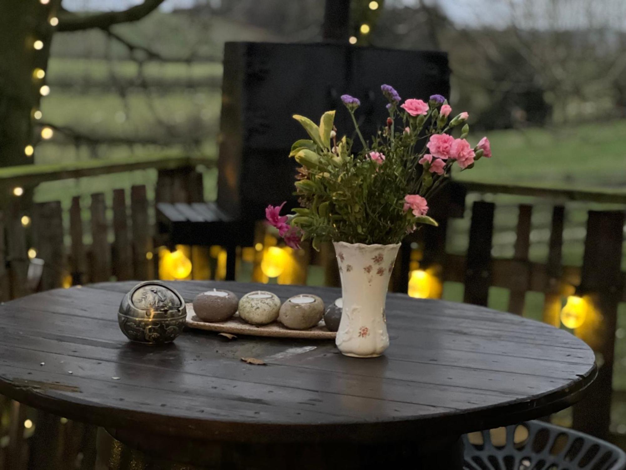 Burtree Country House, Tipi'S, Treehouse & Lodge & House Rooms With Hot Tubs In A Private Garden 서스크 외부 사진