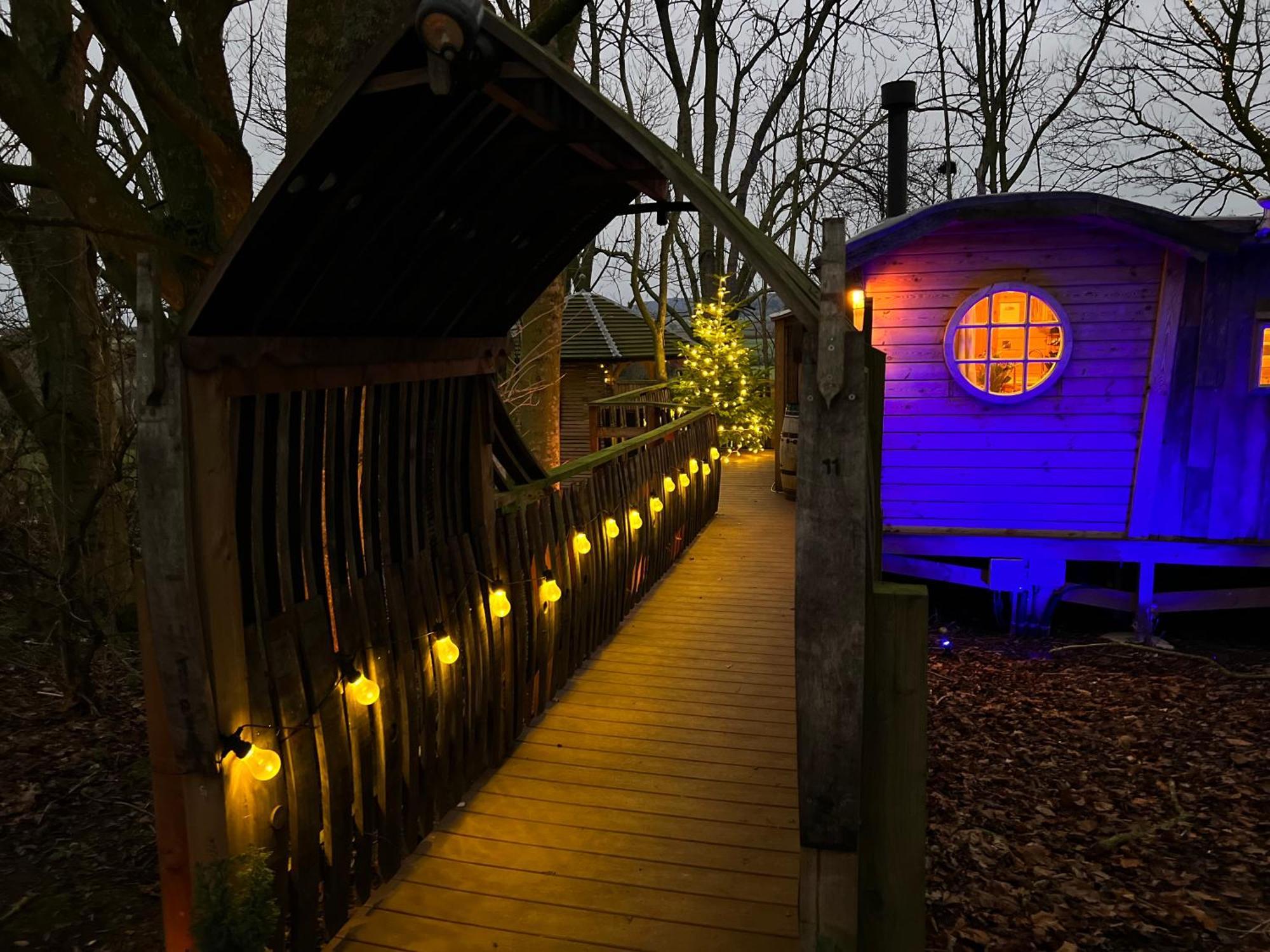 Burtree Country House, Tipi'S, Treehouse & Lodge & House Rooms With Hot Tubs In A Private Garden 서스크 외부 사진