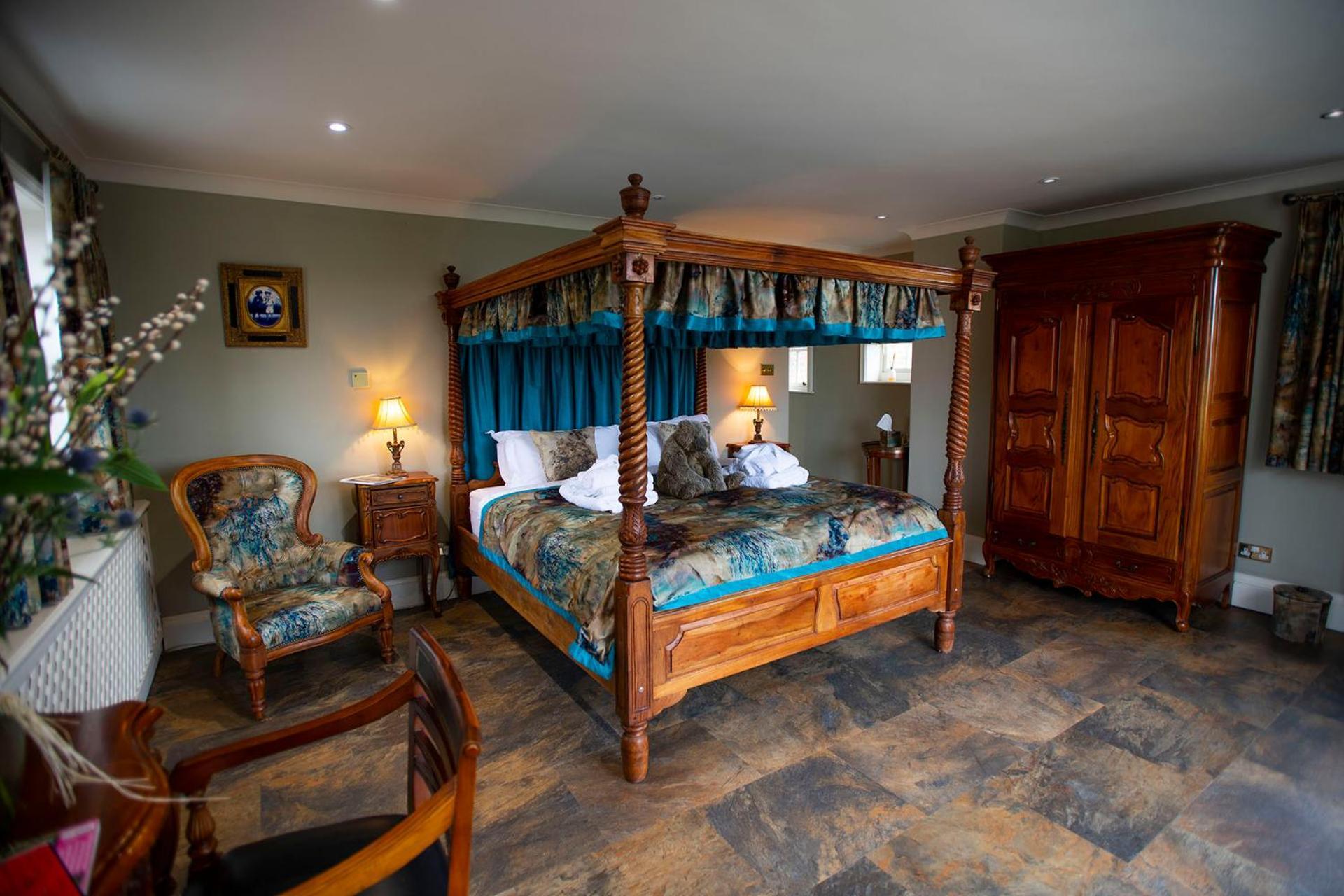 Burtree Country House, Tipi'S, Treehouse & Lodge & House Rooms With Hot Tubs In A Private Garden 서스크 외부 사진