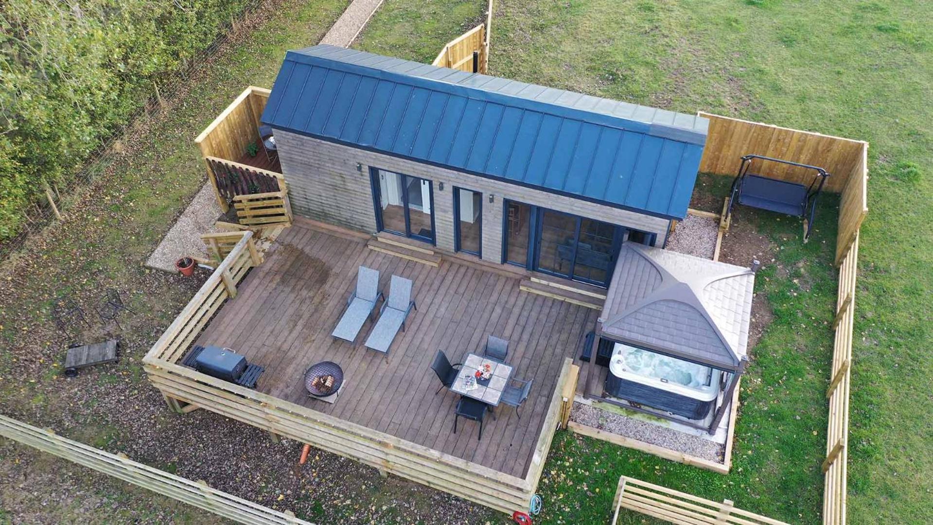 Burtree Country House, Tipi'S, Treehouse & Lodge & House Rooms With Hot Tubs In A Private Garden 서스크 외부 사진