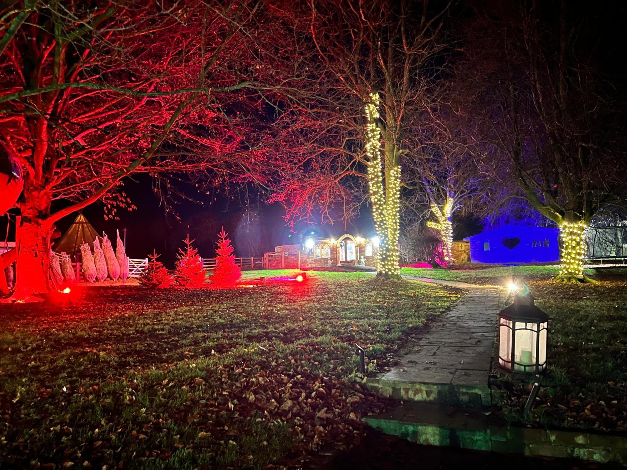 Burtree Country House, Tipi'S, Treehouse & Lodge & House Rooms With Hot Tubs In A Private Garden 서스크 외부 사진